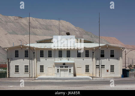 Chile, Calama-Bereich, Chuquicamata, ehemalige Kupferbergbau Geisterstadt, Stadtgebäude Stockfoto