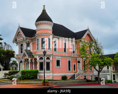 Eureka, CA - 7. August 2013: Carson Mansion - ein großes Queen Anne Stil viktorianisches Haus, die "die meisten große viktorianischen Haus in Amerika" gilt. Stockfoto