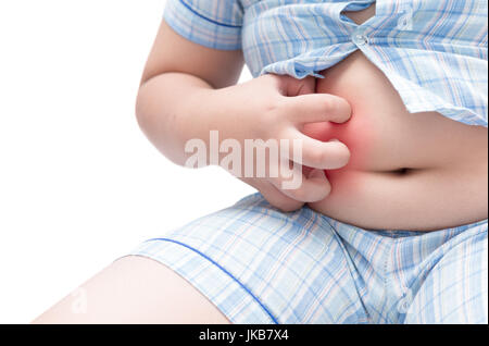 fettleibige Dicke kratzen den Juckreiz mit Hand auf Bauch isoliert auf weißem Hintergrund, Konzept mit Gesundheitswesen und Medizin. Stockfoto