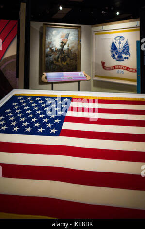 USA, Virginia, Fort Lee, Vereinigte Staaten Armee Quartermaster Corps Museum in Fort Lee, US-Flagge Stockfoto