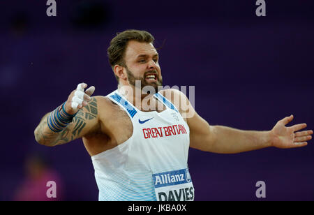 Großbritanniens Aled Davies feiert er die Männer Kugelstoßen F42 Final tagsüber neun der 2017 Para Leichtathletik-Weltmeisterschaften in London Stadion konkurriert. Stockfoto