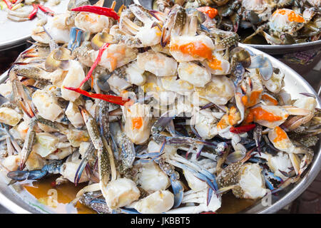 Blaue Krabben für Verkauf Streetfood Kreditor, Chinatown, Bangkok, Thailand Stockfoto