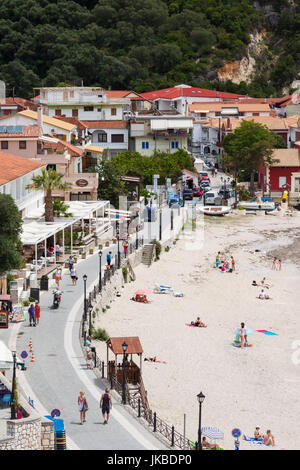 Griechenland, Parga, Epirus Region erhöhten Blick auf die Stadt Strand Stockfoto