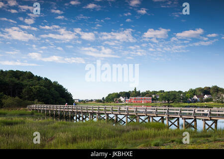 Wellfleet, Duck Creek mit Stadtblick, Cape Cod, Massachusetts, USA Stockfoto