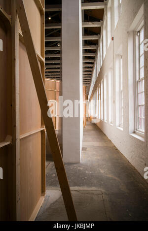 USA, Massachusetts, North Adams, Mass MOCA, Massachusetts Museum of Contemporary Art, ehemaligen Mühlengebäuden Kunstmuseum, innen umgebaut Stockfoto