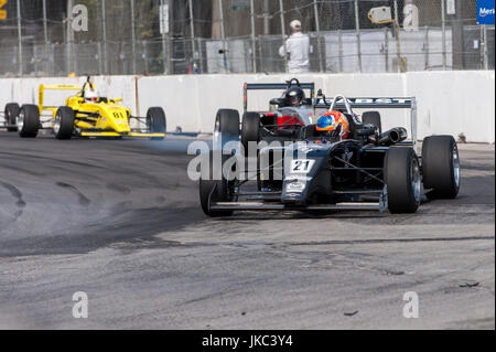 Rinus Veekay (#21) bei IndyCar Series Rennen an Exhibition Place, Toronto, Ontario, Kanada am 16. Juli 2017. Stockfoto