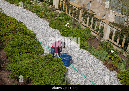Mexikanische Arbeiter im Hof des Gefängnisses Alcatraz, San Francisco, Kalifornien, USA Stockfoto