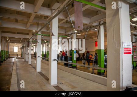 Duschbereich im Gefängnis Alcatraz, San Francisco, Kalifornien, USA Stockfoto