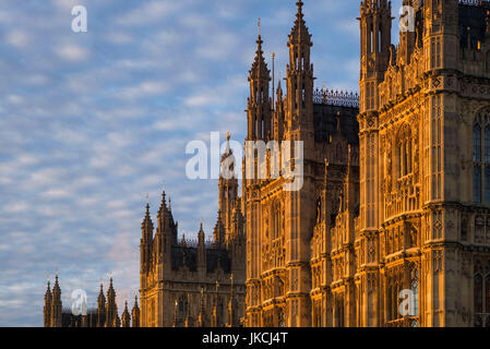 England, London, Victoria Embankment, Parlament, detail, Morgendämmerung Stockfoto