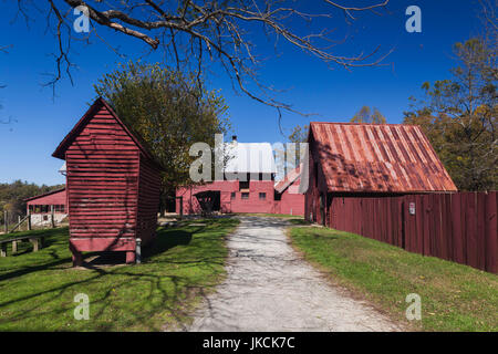 USA, North Carolina, Flat Rock, Carl Sandburg Home National Historic Site, Connemara, ehemalige Wohnhaus des Dichters und Historiker Carl Sandburg und Standort der Frau Lilian Sandburg Connemara Ziegenhof, Gebäude der Connemara Farmen Goat Dairy Stockfoto