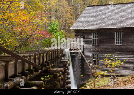 USA, North Carolina, Great Smoky Mountains Nationalpark, Mingus Mill, Herbst Stockfoto