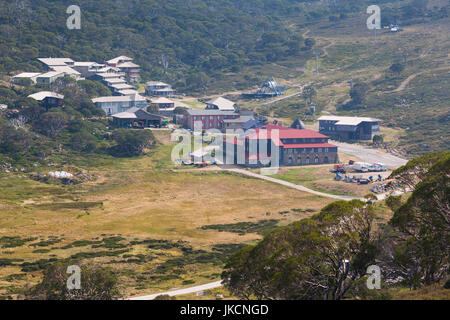 Australien, New South Wales, NSW, Kosciuszko-Nationalpark, Thredbo, Gebäude herum Perisher Skigebiet, Sommer Stockfoto