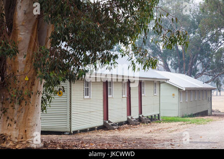 Australien, Victoria, VIC, Bonegilla, The Bonegilla Migrant Erlebnismuseums, Post-WW2 Immigrant Anlage, Kaserne äußeres Gehäuse Stockfoto