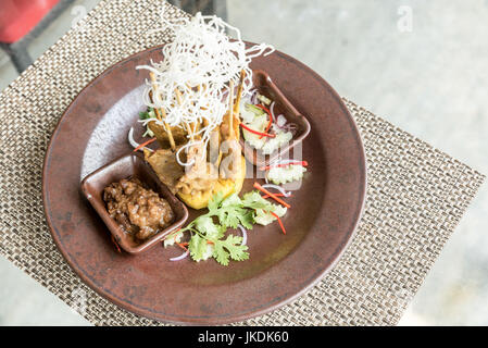 Hähnchen Sate-Spieße, Thai Groumet Küche Stockfoto