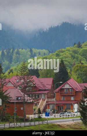 Rumänien, Siebenbürgen, Poiana Brasov, Ski-Resort-Stadt, Hotel Monterai Stockfoto