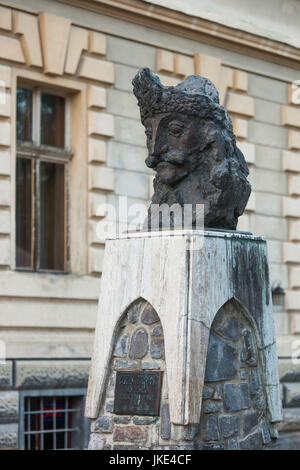 Rumänien, Siebenbürgen, Sighisoara, Statue von Vlad Tepes, Vlad der Pfähler Stockfoto