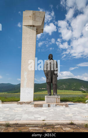 Bulgarien, Mittelgebirge, Kazanlak, namenlosen Denkmal Revolutionsführer in Rose Fields Stockfoto