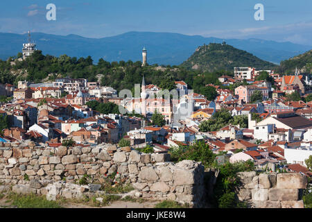 Südlichen Berge, Bulgarien, Plovdiv, erhöhte Stadtansicht von Nebet Tepe Hügel, morgen Stockfoto