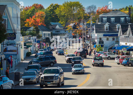 USA, New Hampshire, Lake Winnipesaukee Region Wolfeboro, Stadtverkehr, fallen Stockfoto