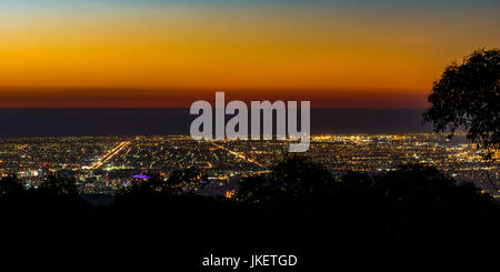 Blick über Adelaide und Port Adelaide von Mount Lofty, Südaustralien Stockfoto