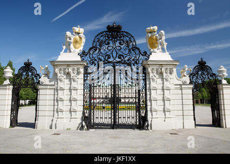 wunderbare Vorderansicht des das Haupttor des Schlosses Belvedere in Wien. Österreich Stockfoto