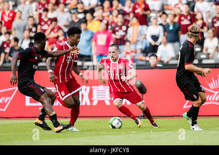 Shenzhen, China. 22. Juli 2017. Bayern München Mittelfeldspieler Franck Ribery (M) in Aktion während der internationalen Champions Cup 2017 match zwischen Bayern München Vs AC Milan im Stadium der Universiade in Shenzhen, China, 22. Juli 2017. Foto: Rodrigo Machado/Power Sport Bilder/Dpa/Alamy Live News Stockfoto