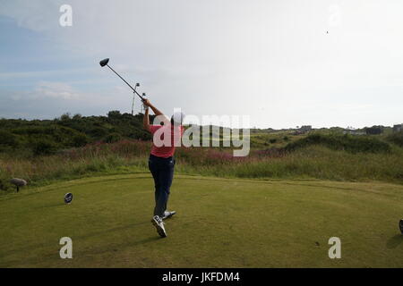 Southport, Merseyside, England. 22. Juli 2017. Jordan Spieth (USA) Golf: Jordan Spieth der Vereinigten Staaten am 16. Loch während der dritten Runde 146. British Open Golf Championship im Royal Birkdale Golf Club in Southport, Merseyside, England. Bildnachweis: Koji Aoki/AFLO SPORT/Alamy Live-Nachrichten Stockfoto