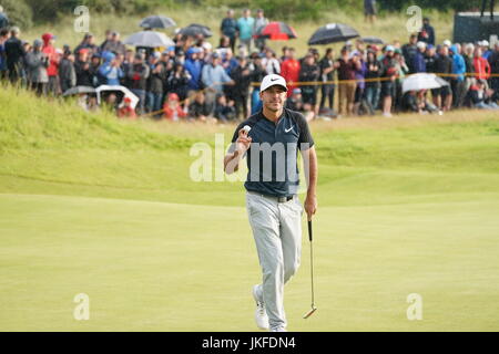 Southport, Merseyside, England. 22. Juli 2017. Brooks Koepka (USA) Golf: Brooks Koepka der Vereinigten Staaten am 17. Loch während der dritten Runde 146. British Open Golf Championship im Royal Birkdale Golf Club in Southport, Merseyside, England. Bildnachweis: Koji Aoki/AFLO SPORT/Alamy Live-Nachrichten Stockfoto