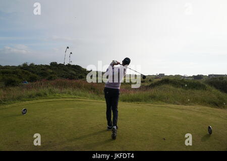 Southport, Merseyside, England. 22. Juli 2017. Matt Kucher (USA) Golf: Matt Kucher der Vereinigten Staaten am 16. Loch während der dritten Runde 146. British Open Golf Championship im Royal Birkdale Golf Club in Southport, Merseyside, England. Bildnachweis: Koji Aoki/AFLO SPORT/Alamy Live-Nachrichten Stockfoto