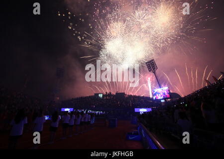 Umag, Kroatien. 23. Juli 2017. Ein allgemeiner Überblick über Feuerwerk am Ende das Einzel-Finale match Rublev V Lorenzi an ATP 28. Plava Laguna Croatia Open Umag Turnier bei der Goran Ivanisevic ATP Stadion, am 23. Juli 2017 in Umag. Bildnachweis: Andrea Spinelli/Alamy Live-Nachrichten Stockfoto