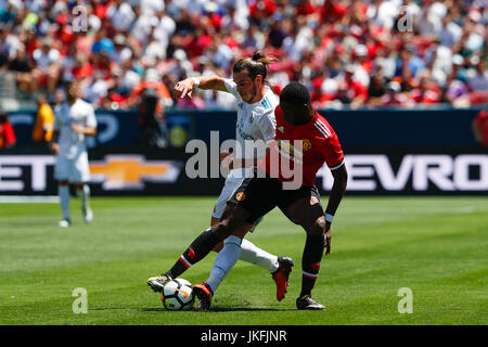 Santa Clara, USA. 23. Juli 2017. Paul Pogba (6) Manchester United-Spieler. Gareth Bale (11) Real Madrid Spieler. INTERNATIONAL CHAMPIONS CUP zwischen Real Madrid gegen Manchester United Spiel freundlich im Levi's-Stadion Santa Clara, Kalifornien, USA, 23. Juli 2017. Bildnachweis: Gtres Información Más lokalen auf line,S.L./Alamy Live News Stockfoto