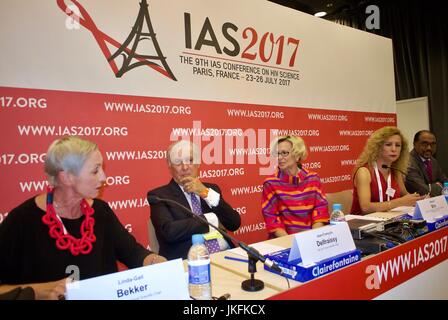 Paris, Frankreich, IAS, International AIDS Society Meeting, Linda-Gail Bekker, des-mond Tutu HIV Centre, Südafrika Jean-Francois Delfraissy, Paris 11 Univer-sity, Frankreich, Giovanna Rincon Murillo, ACCEPTESS-T, Frankreich, Rednergremium, internationale Kommunikation, öffentliche Redner halten Vortrag Stockfoto