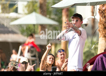 Las Vegas, NV, USA. 23. Juli 2017. Machine Gun Kelly Gastgeber im Reha-Pool-Party im Hard Rock Hotel & Casino in Las Vegas, NV am 23. Juli 2017. Bildnachweis: BIP Fotos/Medien Punch/Alamy Live-Nachrichten Stockfoto