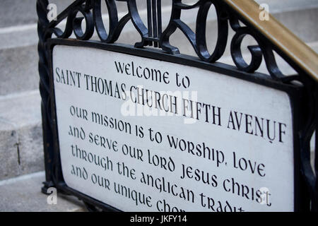 New York City, Manhattan, Saint Thomas Church auf der 5th Avenue Stockfoto