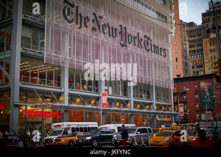 New York City, Manhattan, melden von außerhalb des Büros der New York Times für 8th Street Stockfoto