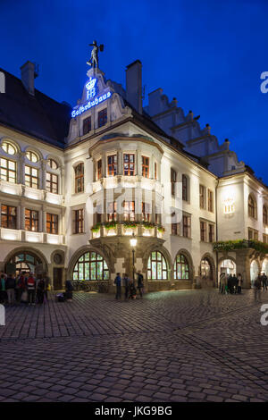 Deutschland, Bayern, München, Hofbreauhaus, älteste Jugendbund in München, erbaut im Jahre 1644, außen Stockfoto