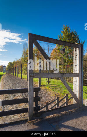 Deutschland, Bayern, München - Dachau, WW-2 Ära Nazi Konzentration Lager, Zaun Stockfoto