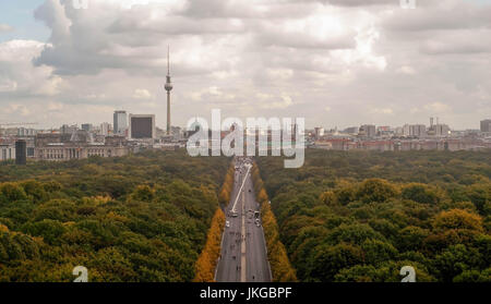 BERLIN-28. SEPTEMBER: Blick auf die Stadt von der Spitze des Sieg-Colum, am September 28,2012, Berlin, Deutschland. Stockfoto