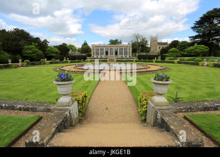 Belton House und Gärten; Belton Dorf; Lincolnshire; England; UK Stockfoto