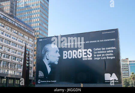 BUENOS AIRES, Argentinien - 18. Juli 2017: Ein Banner in Ehren Schriftsteller Jorger Luis Borges ist in der Nähe von Colon Teather gesehen Stockfoto