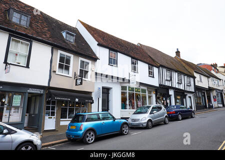 Geschäfte entlang der George Street, St Albans, Hertfordshire, UK Stockfoto