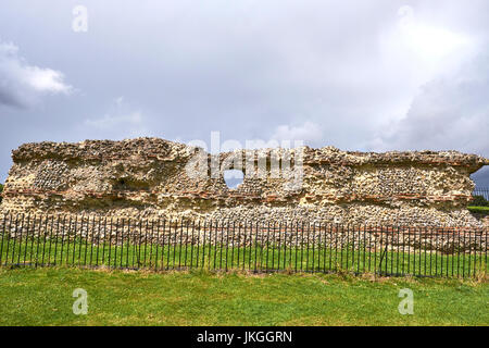 St kluge Block, Reste einer römischen Mauer innerhalb von Verulamium Park, St Albans, Hertfordshire, UK Stockfoto