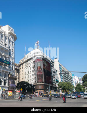 BUENOS AIRES, Argentinien - 18. Juli 2017: Gesamtansicht der Diagonal Norte Avenue und der Avenida 9 de Julio in Buenos Aires Stockfoto