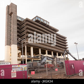 Die Owen Luder entwickelt Brutalist Art Parkplatz in Gateshead beim Abriss im Jahr 2009, England, UK Stockfoto