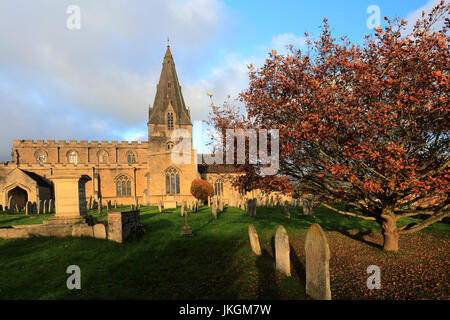 Alle Heiligen und St. James Parish Church; Kings Cliffe Dorf; Northamptonshire; England; UK Stockfoto