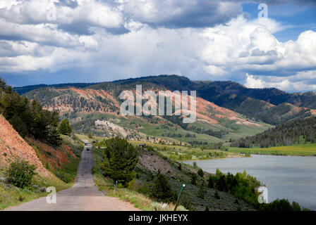 Red Hills, Folie Untersee, Gros Venture Wildnis, Bridger-Teton National Forest, Wyoming, USA Stockfoto