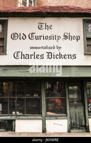 Die alte Neugier Shop, Portsmouth Street, London, England, WC2A Stockfoto
