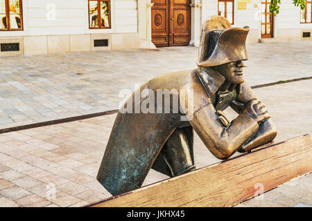 Die Skulptur des napoleonischen Soldaten befindet sich auf dem Hauptplatz in Bratislava, Slowakei, Europa Stockfoto