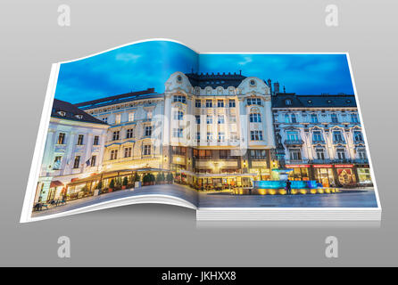 Westseite der Hauptplatz, Hlavne Namestie im Abend, Bratislava, Slowakei, Europa Stockfoto