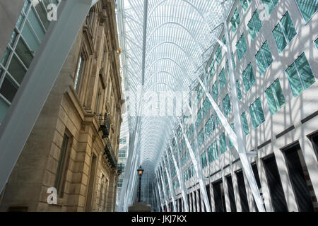 Die dramatische lichtdurchfluteten Innenraum des Brookfield Place ein Büro und Businesscenter, entworfen vom spanischen Architekten Santiago Calatrava in Toronto Stockfoto